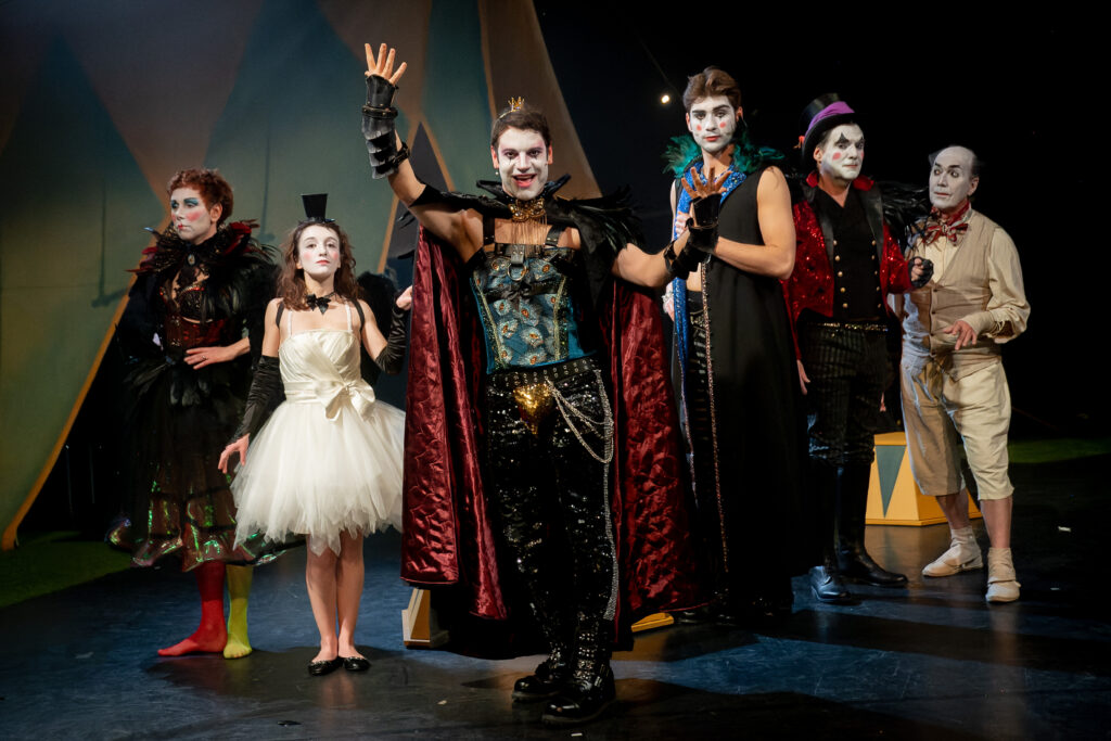 Britannicus musical circus